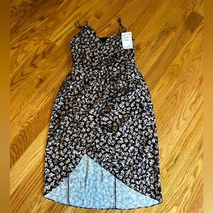 Adorable floral dress with tags!
